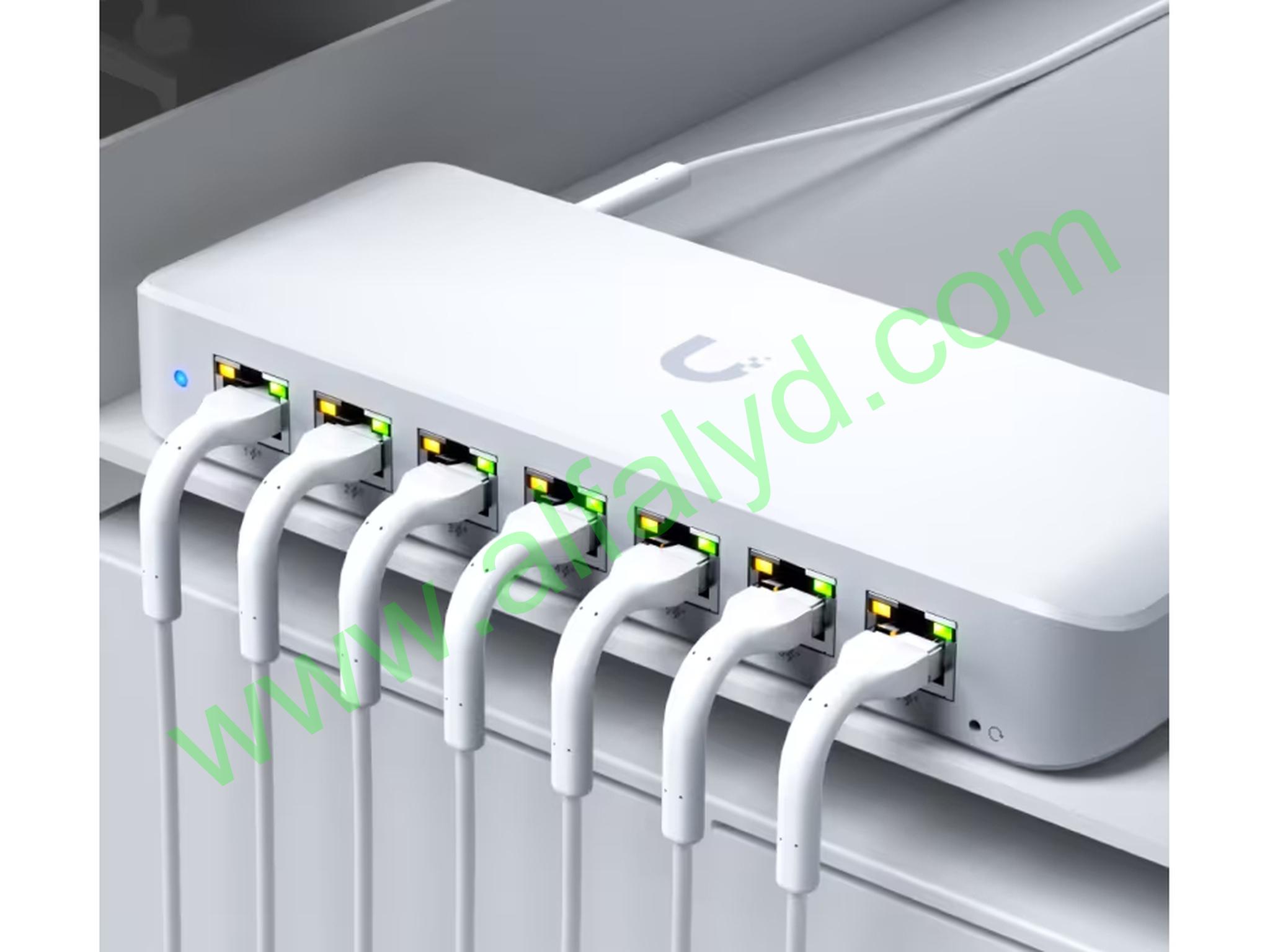 Ubiquiti Unifi Switch Ultra 210W A compact Layer 2 8-port GbE PoE switch with versatile mounting options 202W - Imagen 4