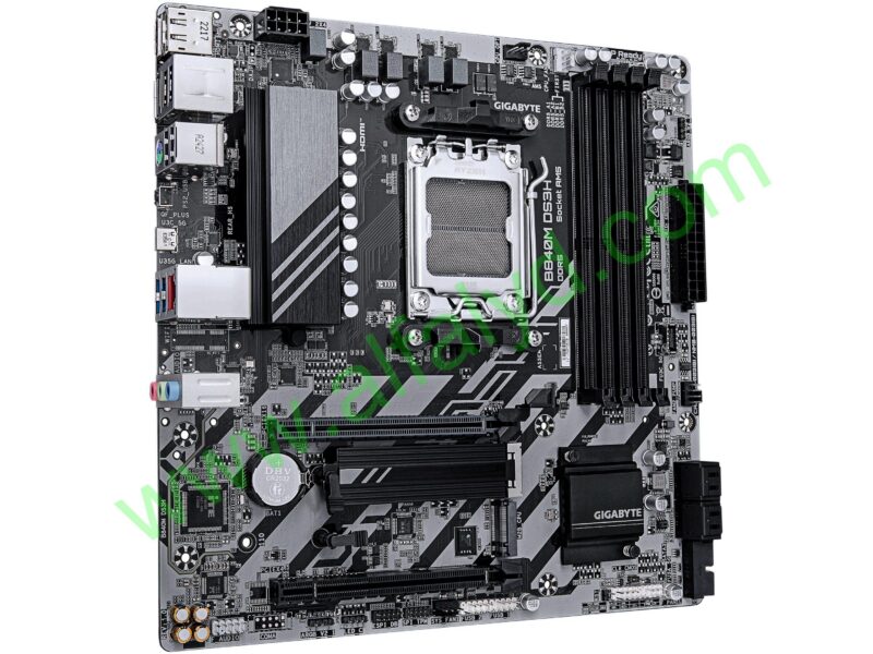 Gigabyte - Motherboard - Micro ATX